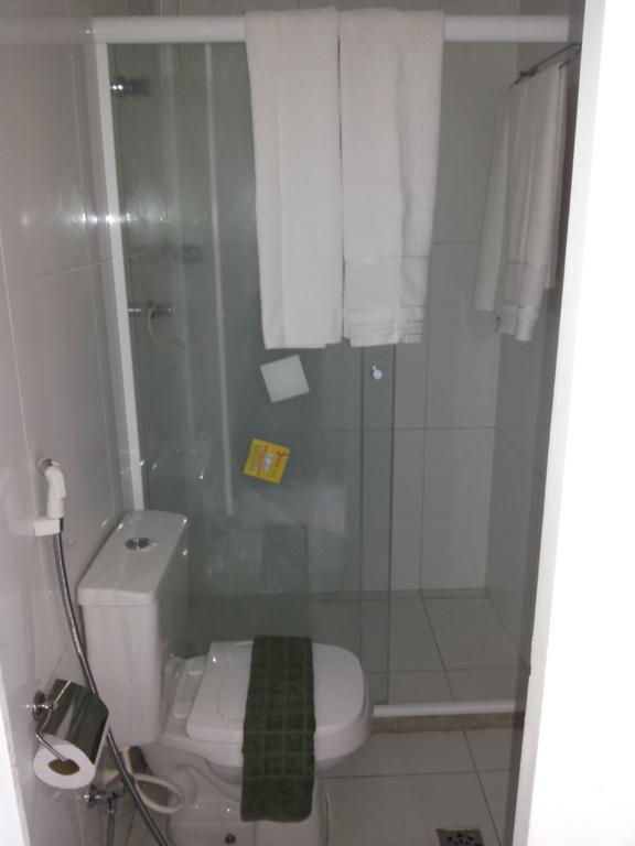 Flat Na Avenida Oceanica Apartamento Salvador Quarto foto