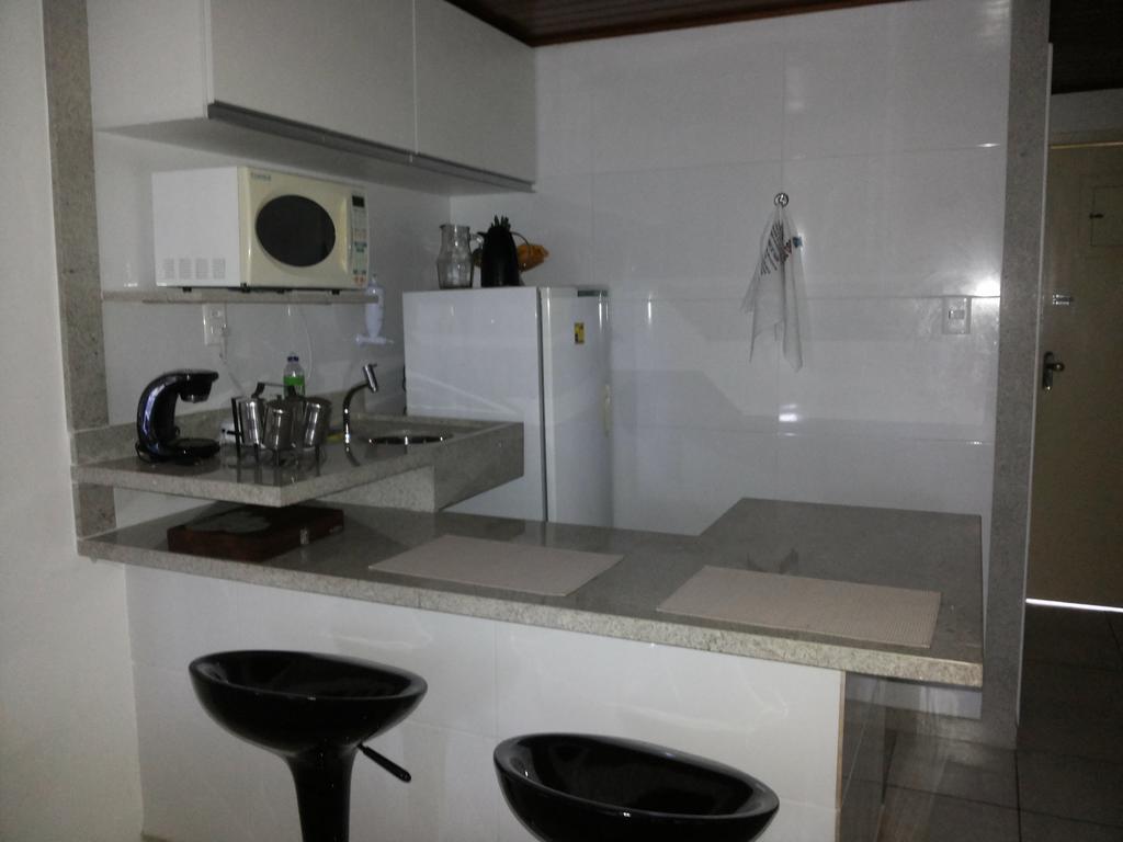 Flat Na Avenida Oceanica Apartamento Salvador Quarto foto