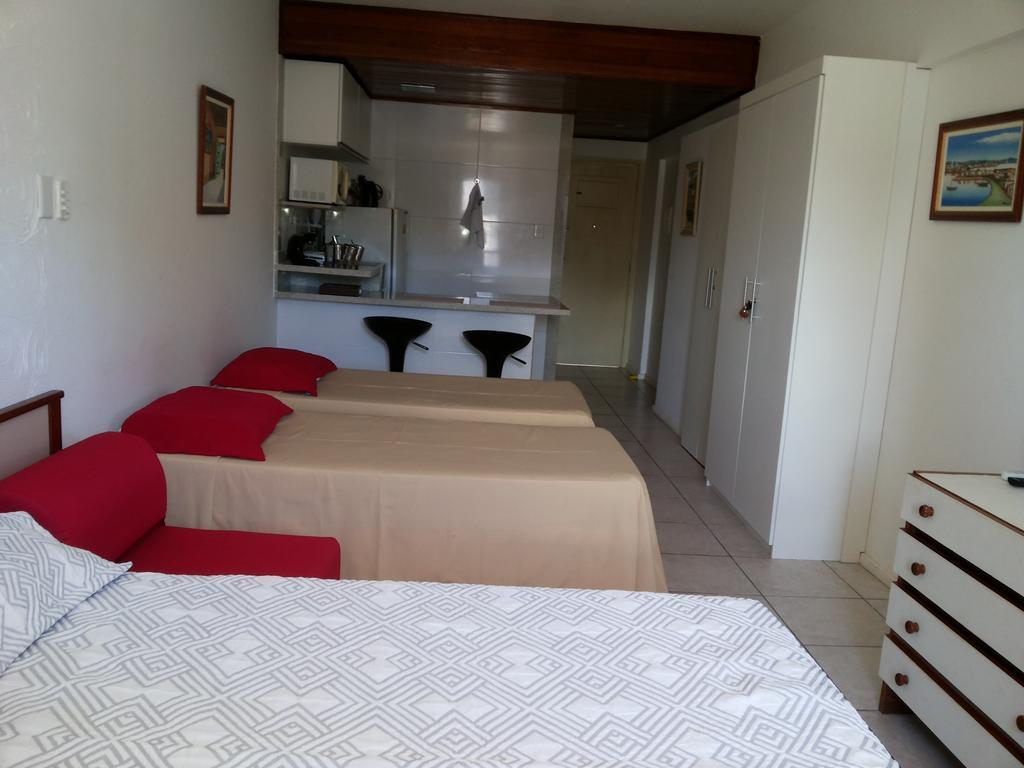 Flat Na Avenida Oceanica Apartamento Salvador Quarto foto
