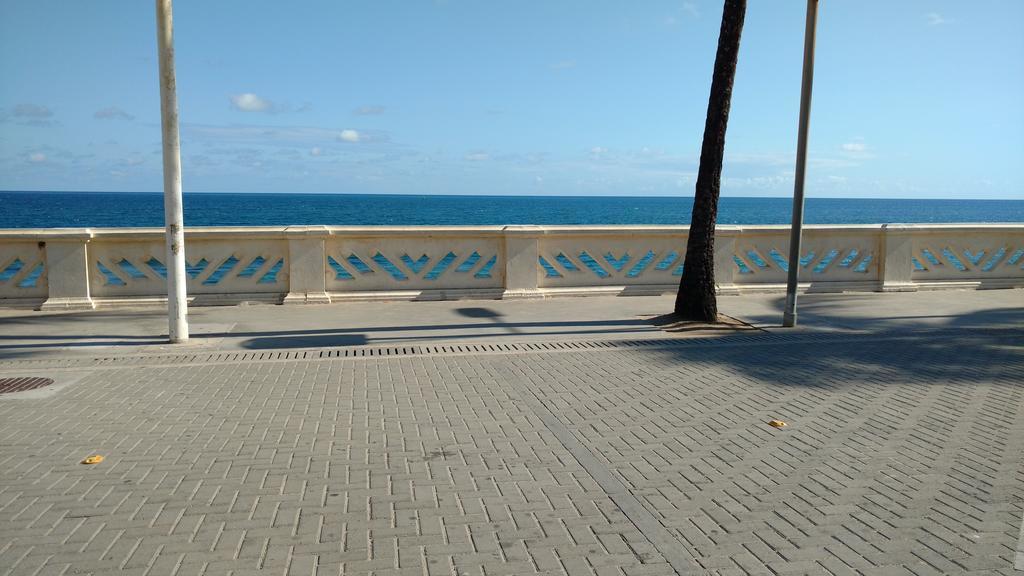Flat Na Avenida Oceanica Apartamento Salvador Exterior foto